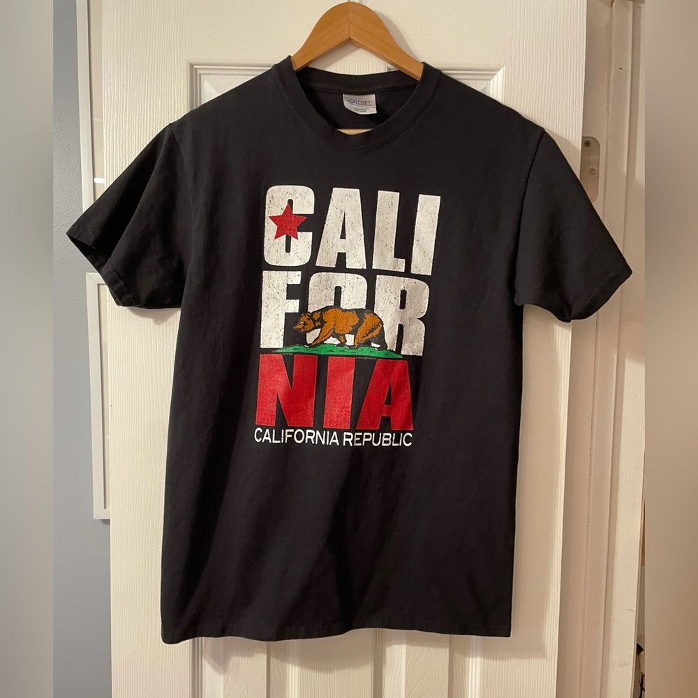 Mens short sleeve tshirt black cotton california bear tee shirt medium